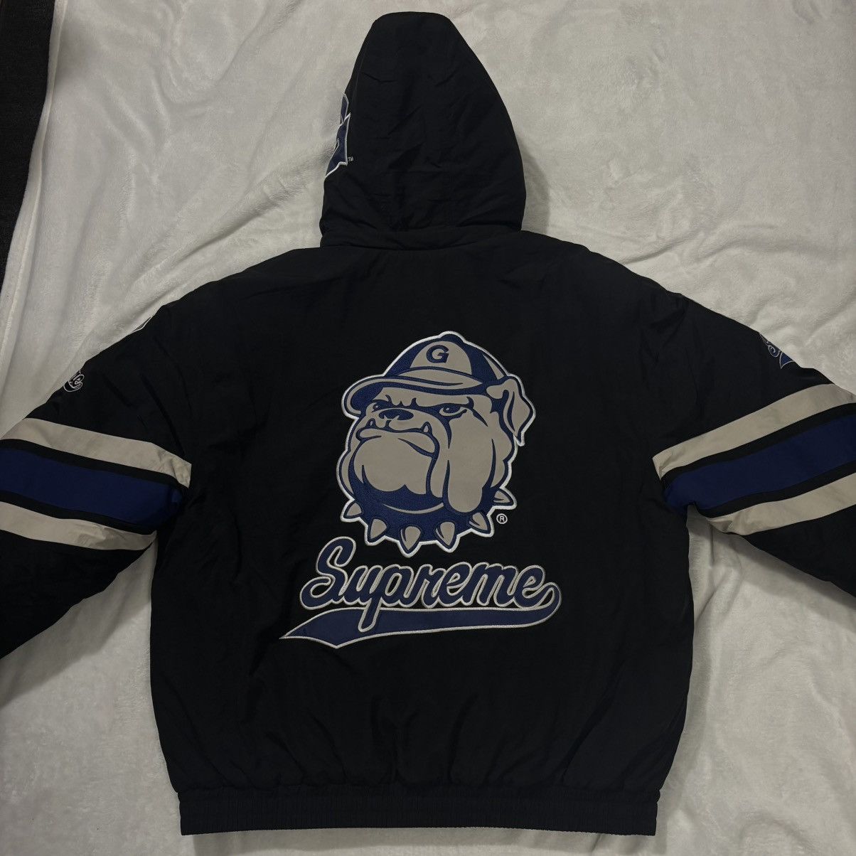Supreme Supreme Mitchell & Ness NCAA Stadium Jacket Black Large FW24 Size US L / EU 52-54 / 3 - 13 Thumbnail