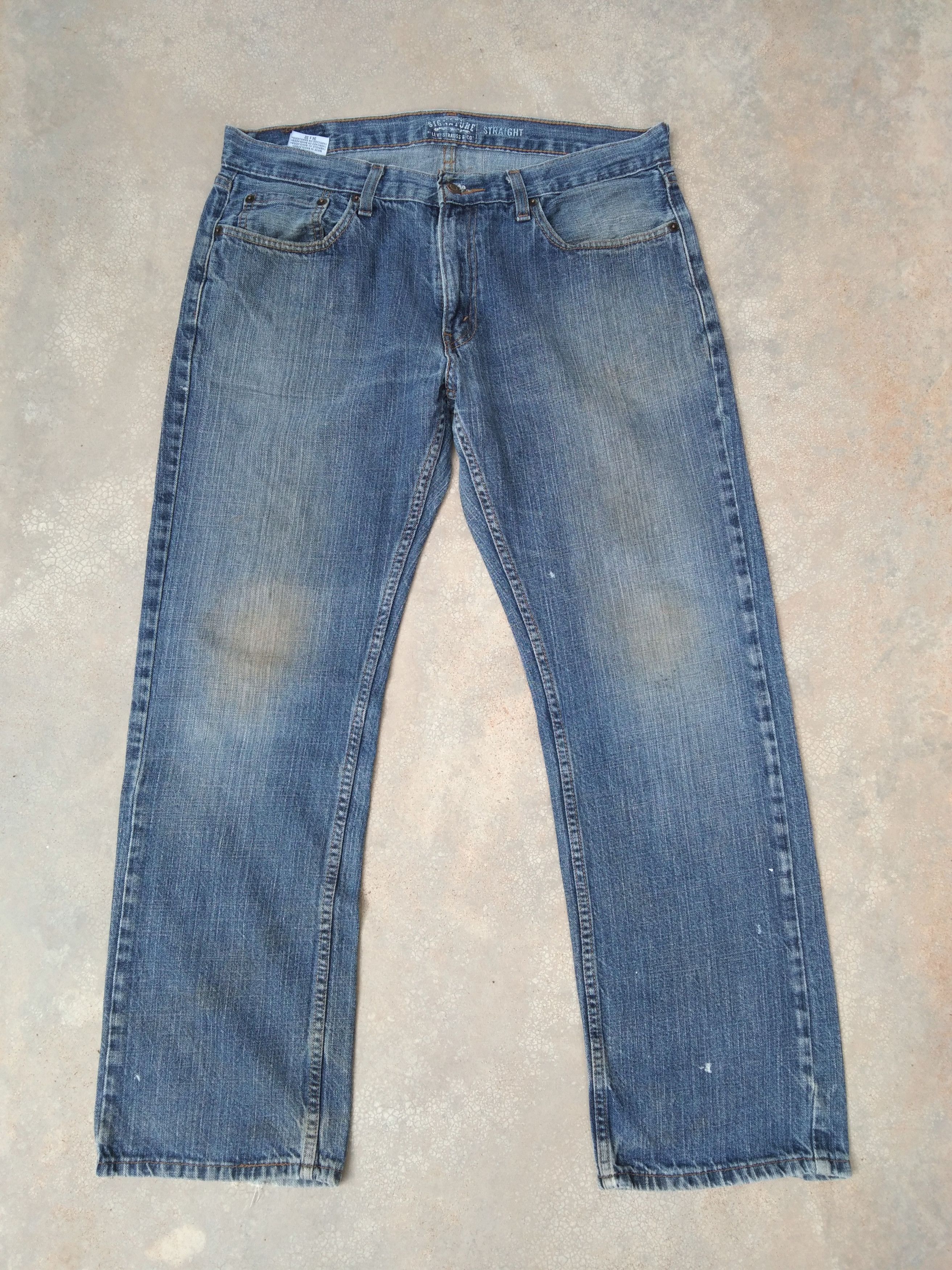 Levi's Vintage Levi's Signature Straight Leg Distressed Jeans 34x30 Size US 34 / EU 50 - 1 Thumbnail