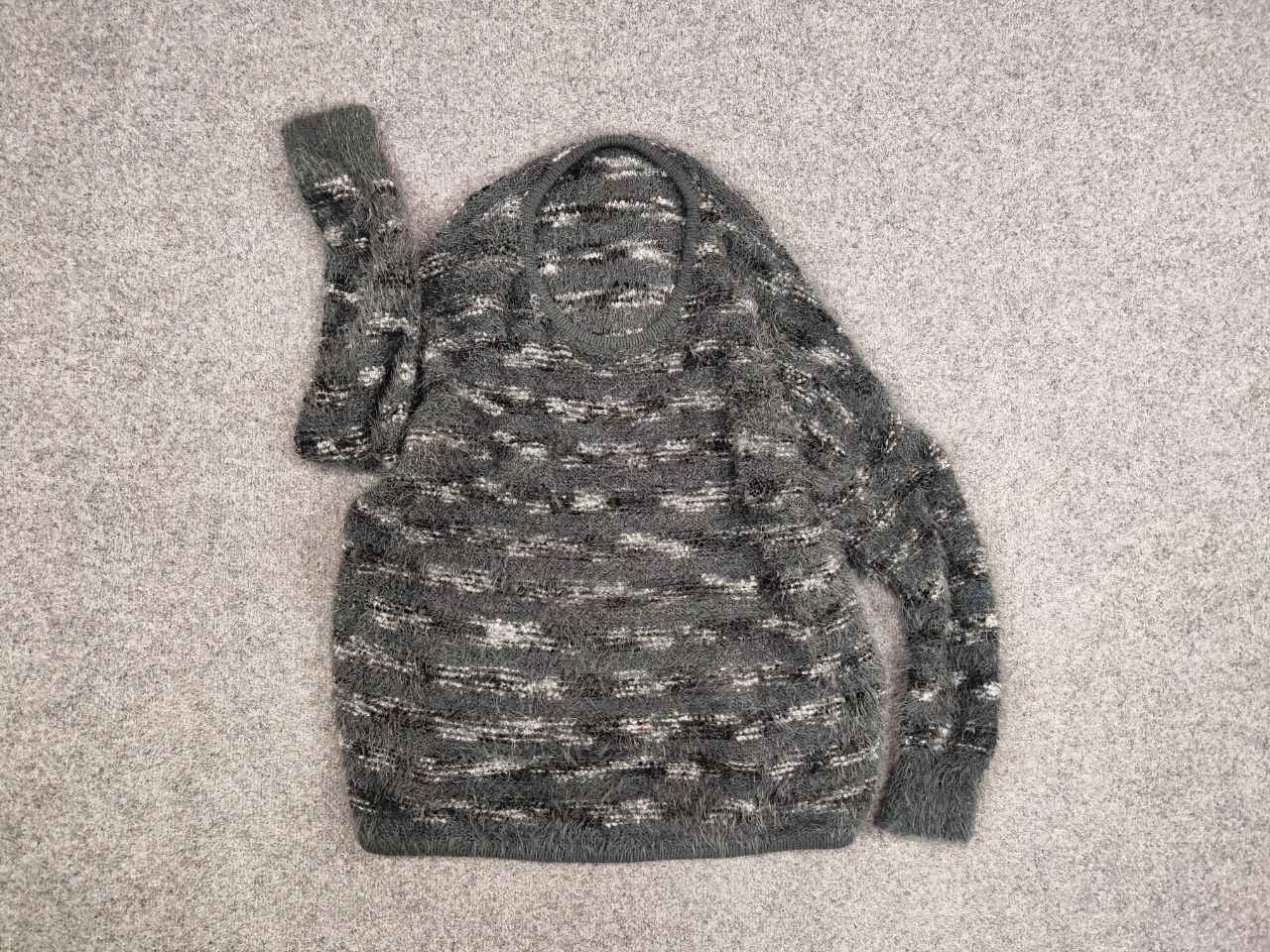 Japanese Brand Vintage Japanese Design Mohair Style fuzzy Sweater Y2K Style Size US L / EU 52-54 / 3 - 13 Thumbnail