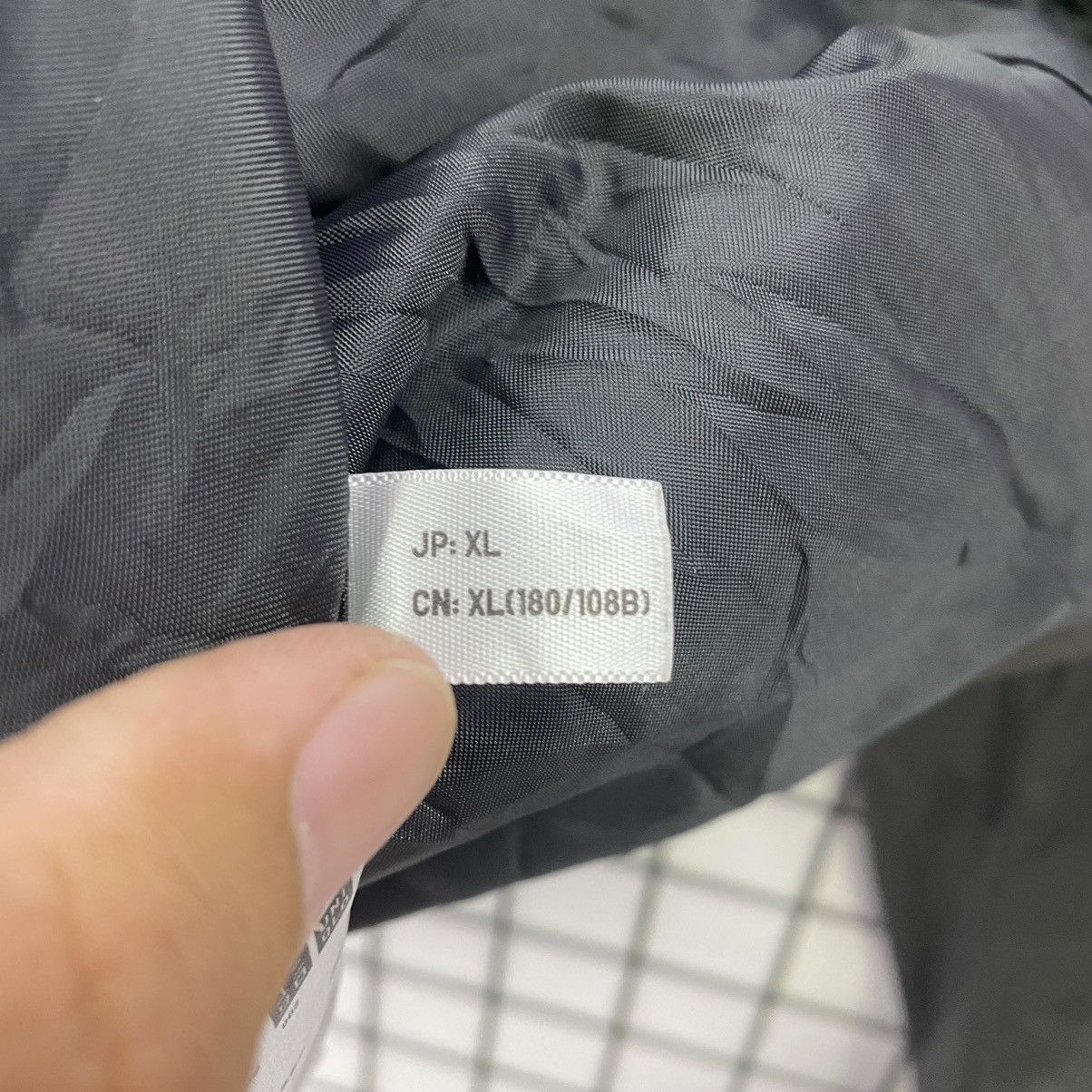 Japanese Brand Uniqlo Coated Cloth Army Green Military Jacket Size US L / EU 52-54 / 3 - 6 Thumbnail