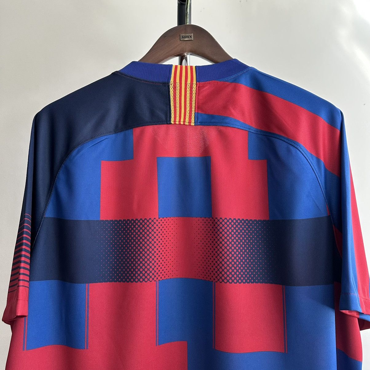 Nike Nike FC Barcelona 20th Anniversary 2018 Soccer Jersey Shirt Size US XL / EU 56 / 4 - 8 Thumbnail
