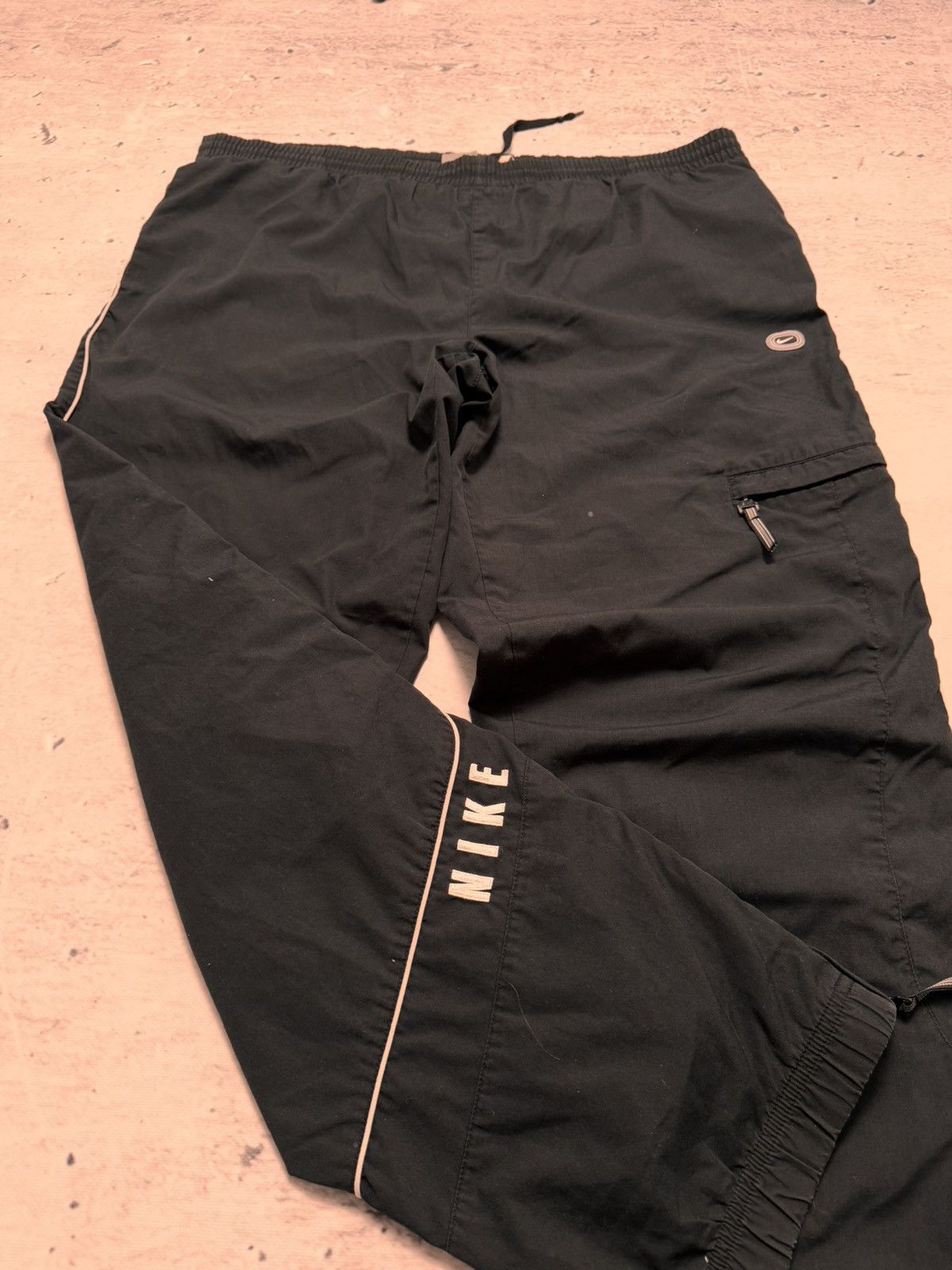 Nike × Vintage NIKE VINTAGE BASIC LOGO OVERSIZE BAGGY PANTS Size US 34 / EU 50 - 4 Thumbnail