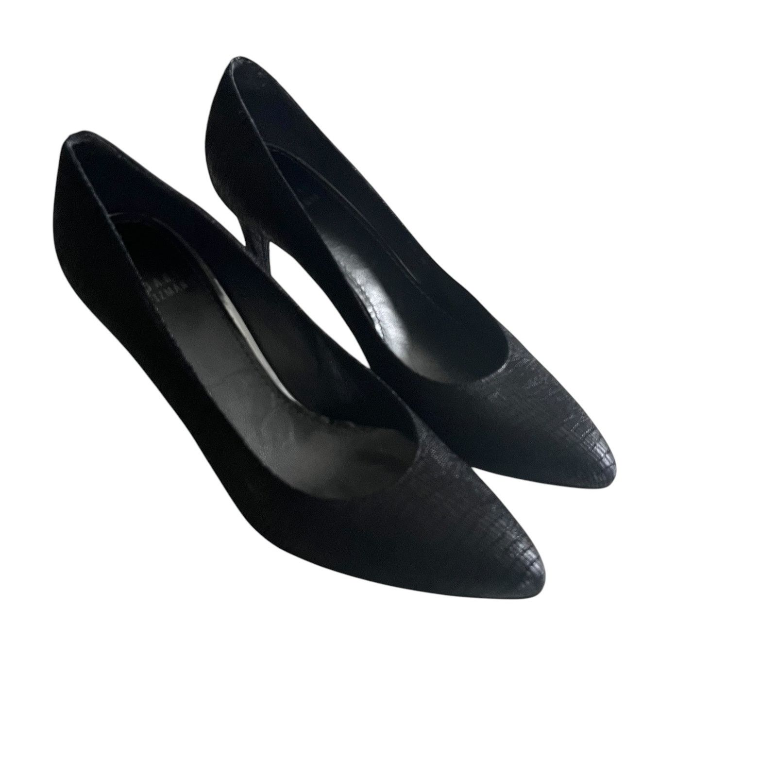 Stuart Weitzman Stuart Weitzman Black Curvia Textured Pointed Toe Pumps Size US 7.5 / IT 37.5 - 1 Thumbnail