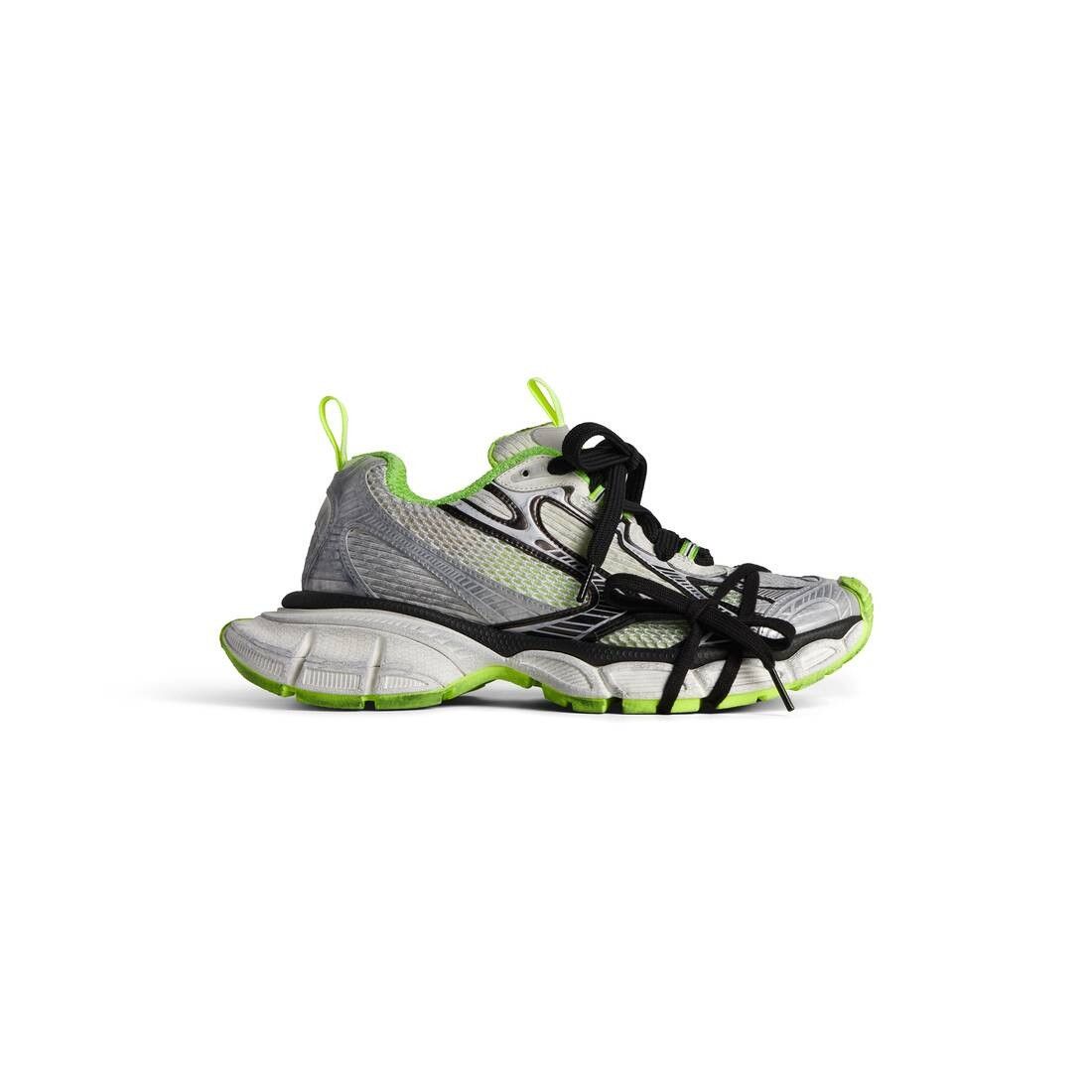3XL Mesh Sneakers in white / green