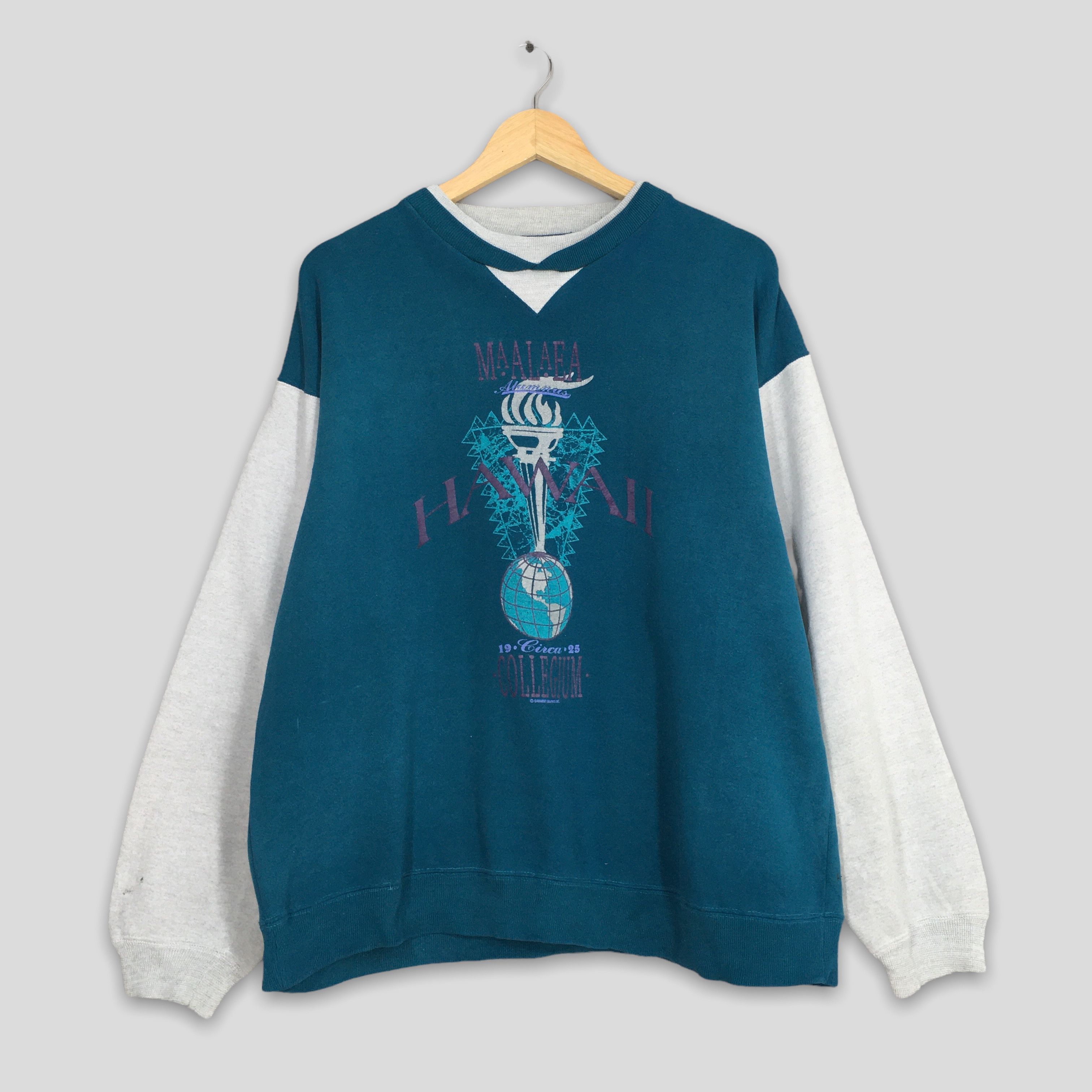 Vintage Vintage Maalaea Hawaii Collegium Sweatshirts Size US XL / EU 56 / 4 - 1 Thumbnail
