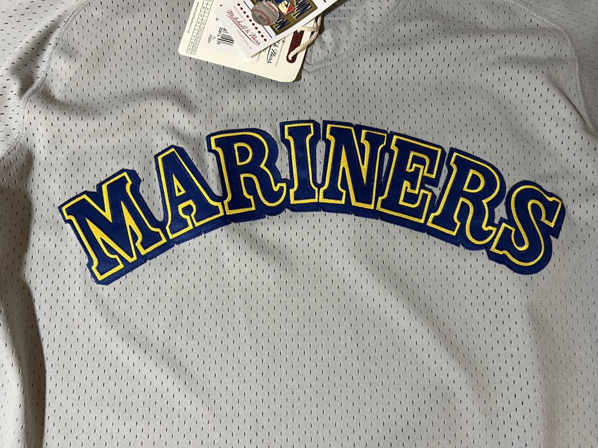 Mitchell & Ness Men's Ken Griffey Jr. Gray Seattle Mariners 1989 Size XL Size US XL / EU 56 / 4 - 6 Thumbnail