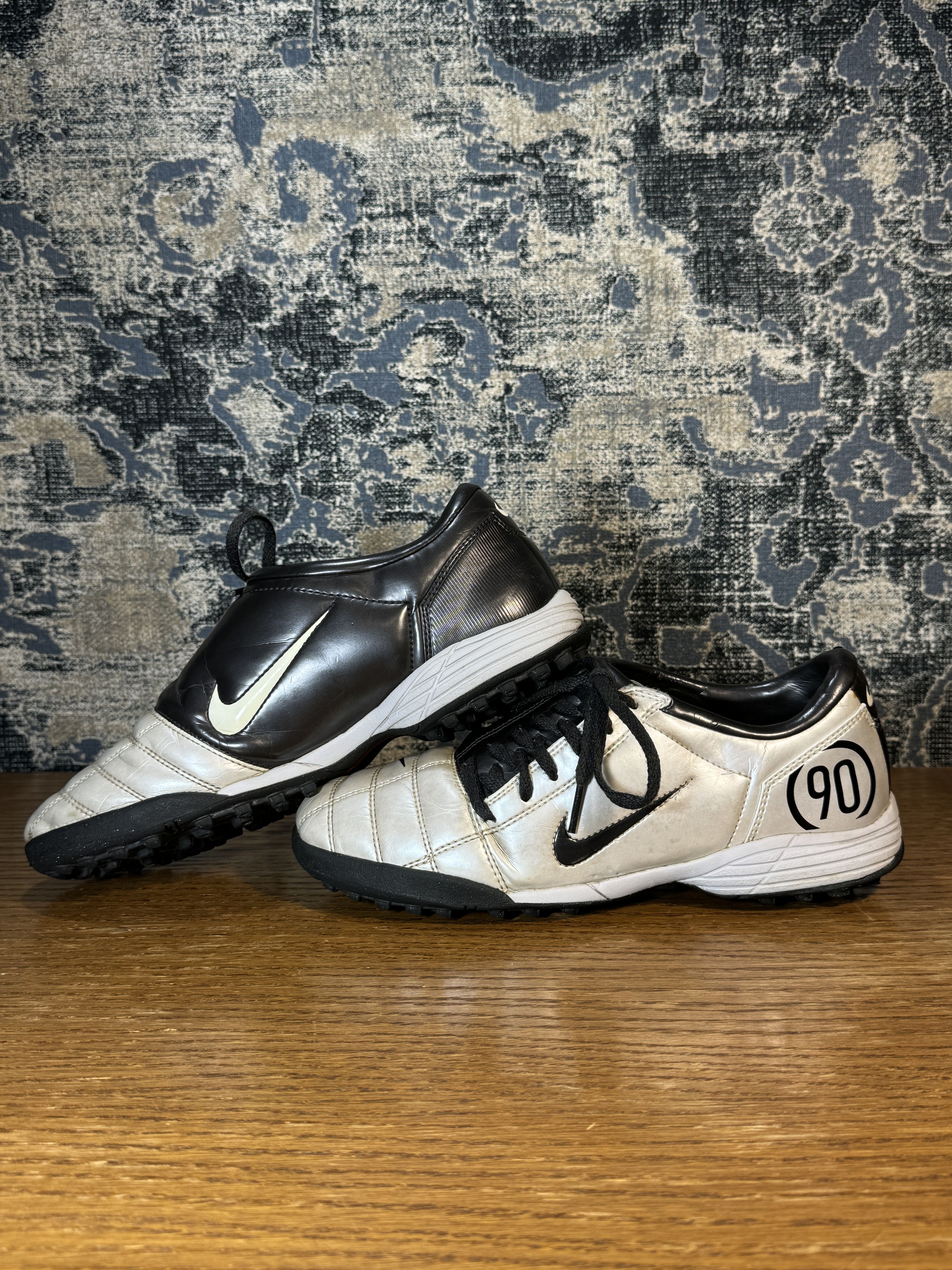 Nike Nike Total 90 III turf trainers silver black Size US 6.5 / IT 36.5 - 1 Thumbnail