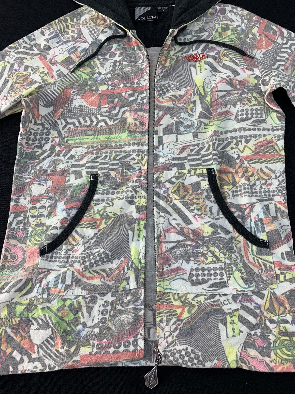 Vintage Hype Volcom Over Printed Big Front Pocket Full Zip Hoodies Size S / US 4 / IT 40 - 5 Thumbnail
