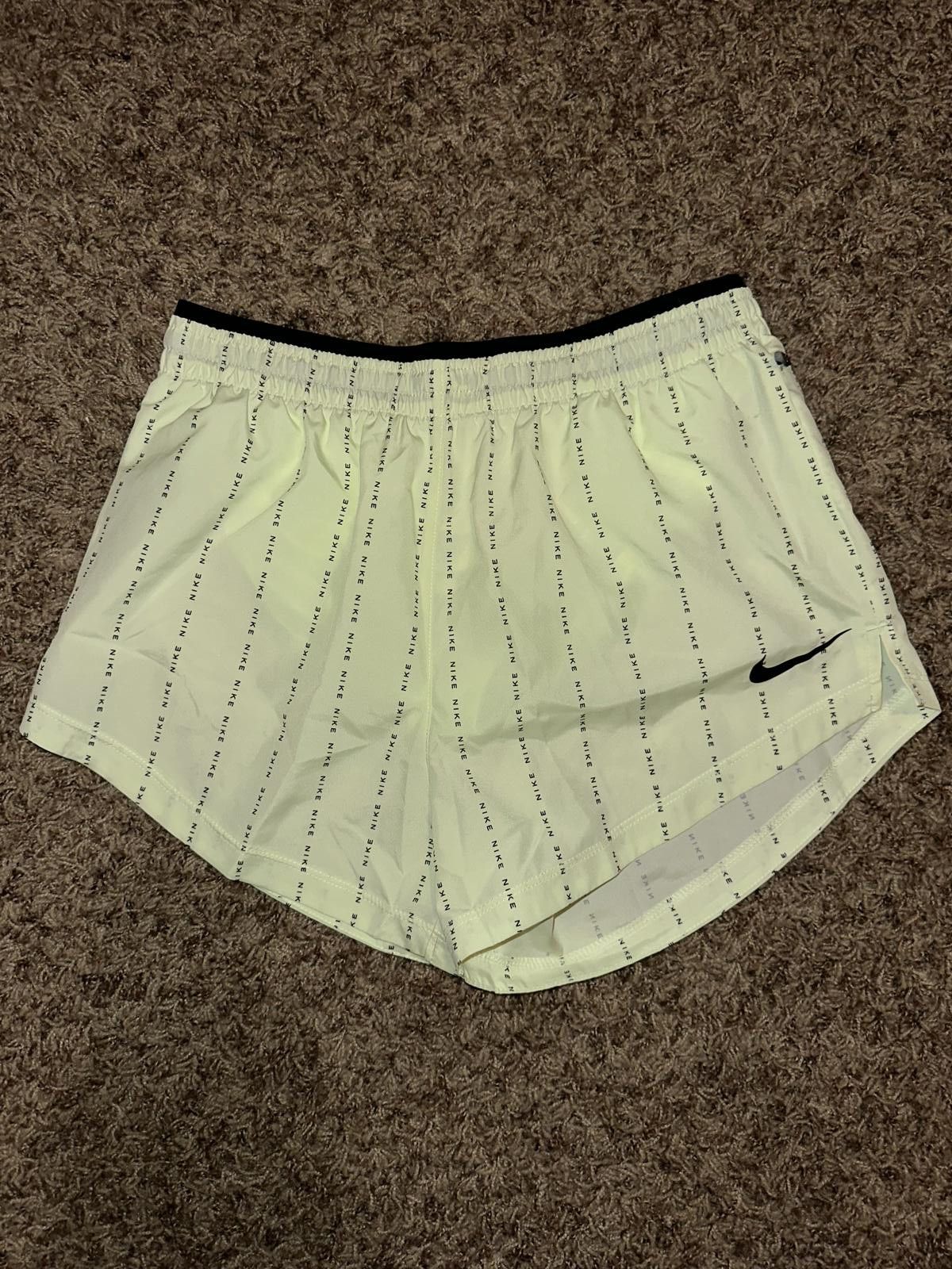 Nike Nike Dri-FIT Tempo Luxe Icon Clash Running Shorts Size 28" / US 6 / IT 42 - 1 Thumbnail