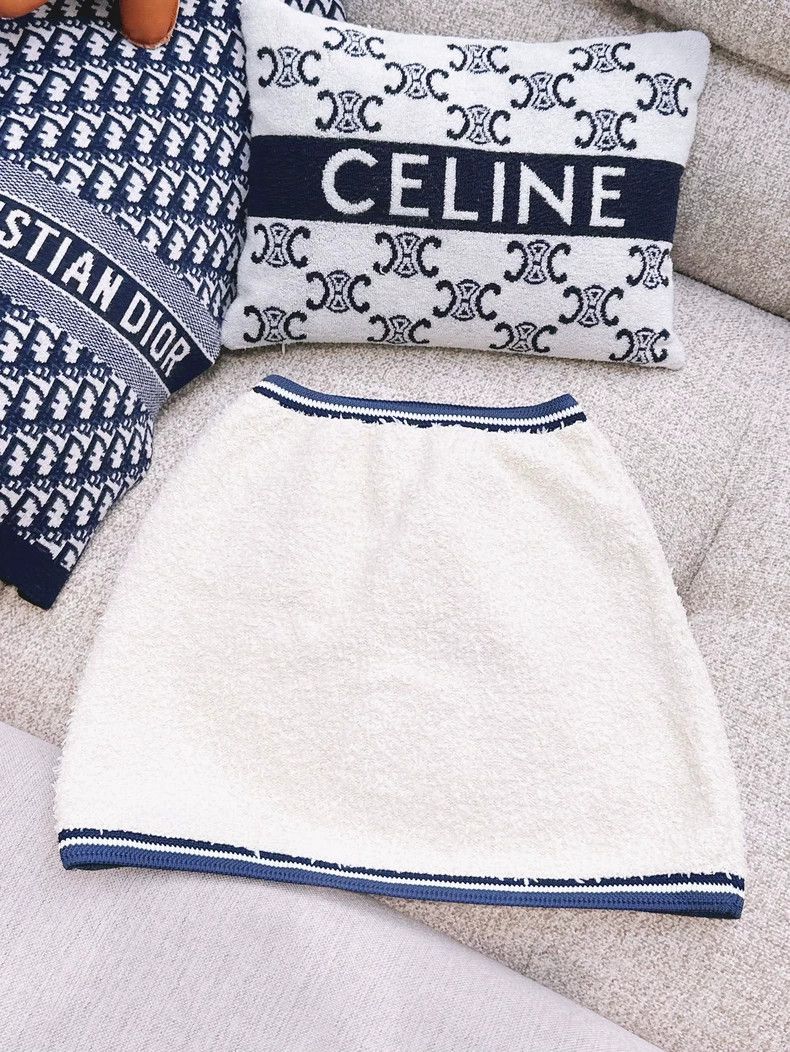 Chanel Chanel 19P show white blue-edged two-pocket knitted short Size 42" / US 20 - 2 Thumbnail
