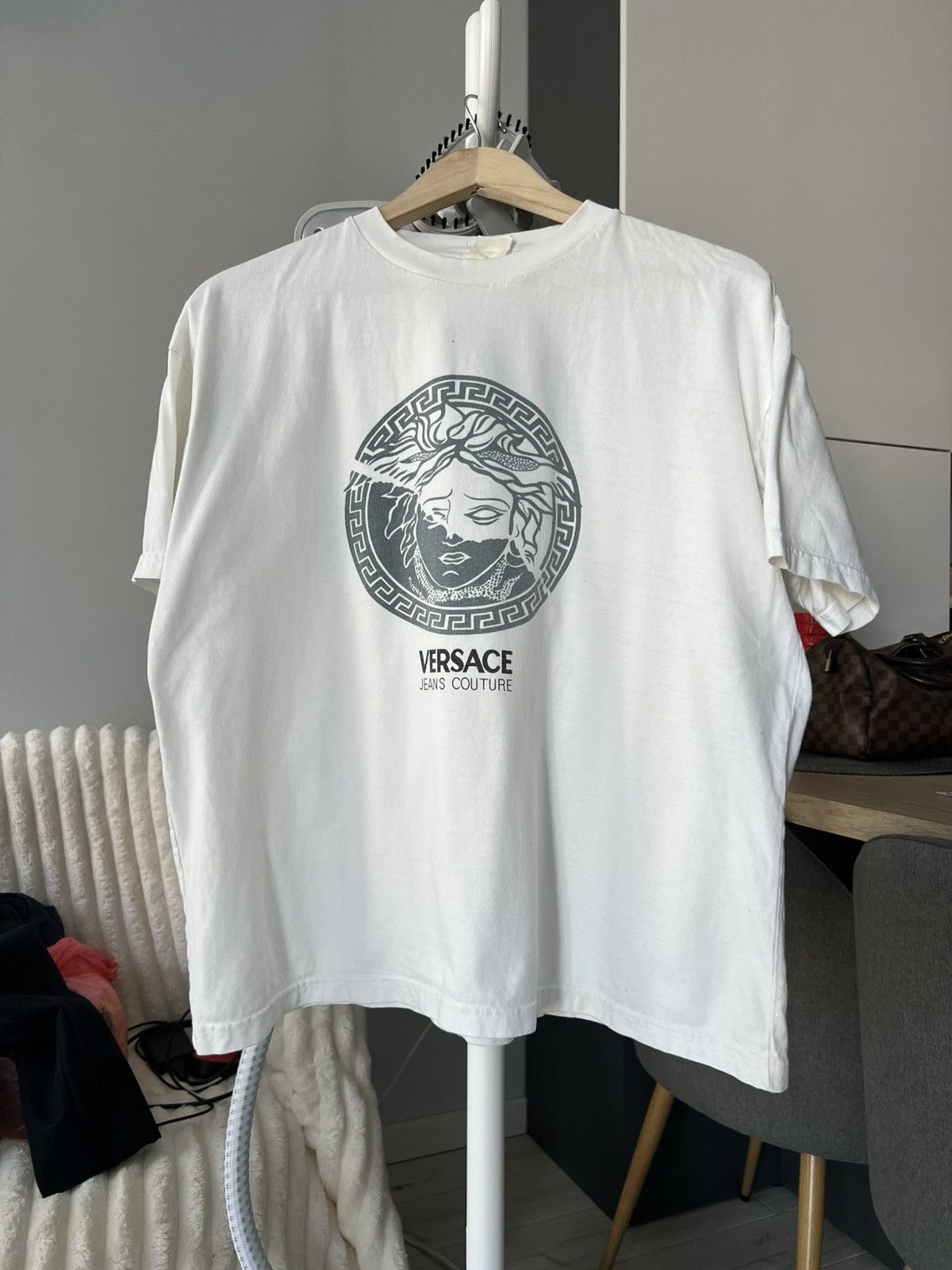 Versace Versace Jeans Couture T-shirt Logo Tee White Vintage Size US M / EU 48-50 / 2 - 11 Thumbnail