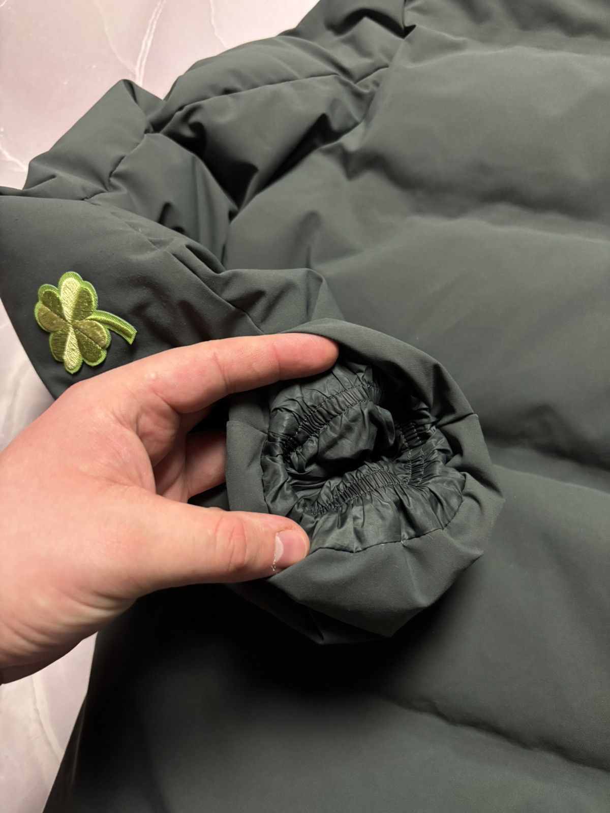 Uniqlo UNIQLO Seamless Down Parka Puffer Jacket Olive Womens M Size M / US 6-8 / IT 42-44 - 6 Thumbnail