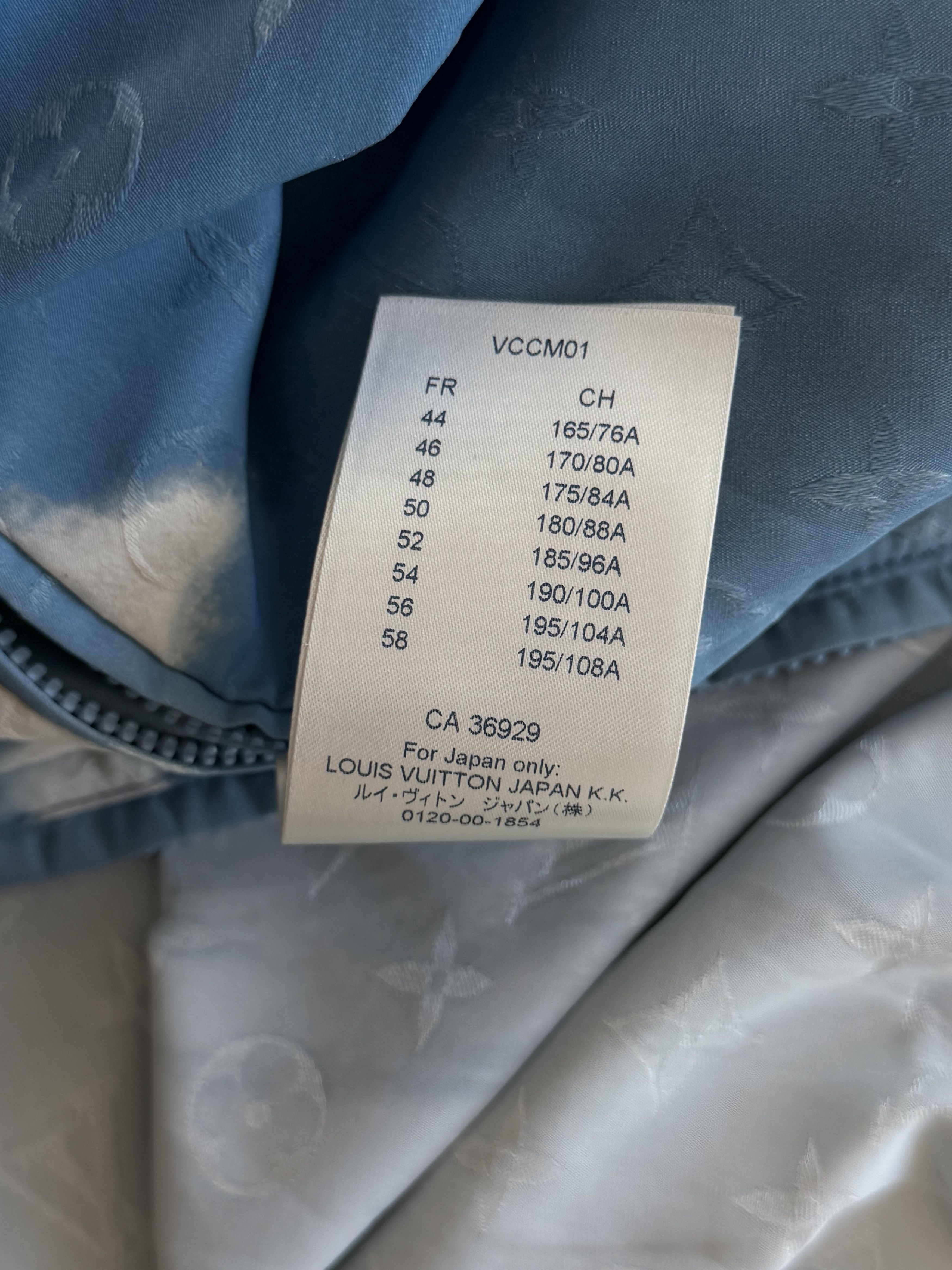 Louis Vuitton Louis Vuitton Blue Cloud Monogram Windbreaker Size US M / EU 48-50 / 2 - 6 Thumbnail