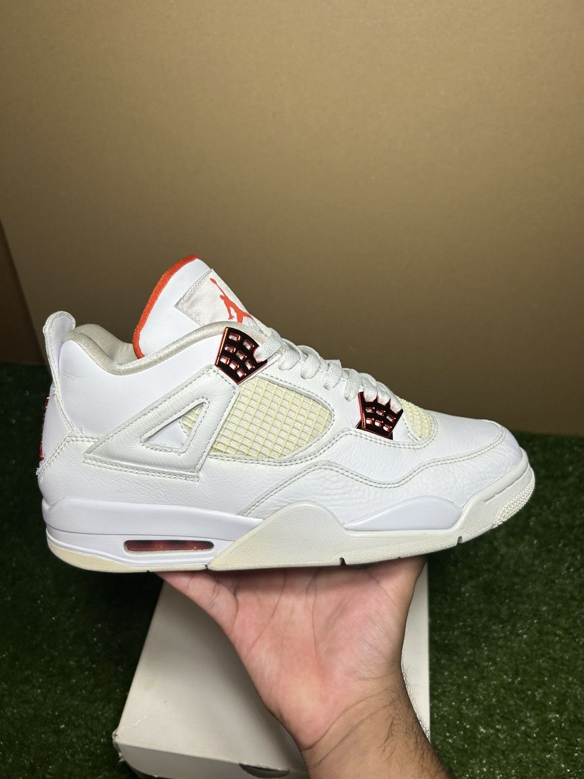 Jordan Brand Jordan 4 Orange metallic Size US 10 / EU 43 - 5 Thumbnail