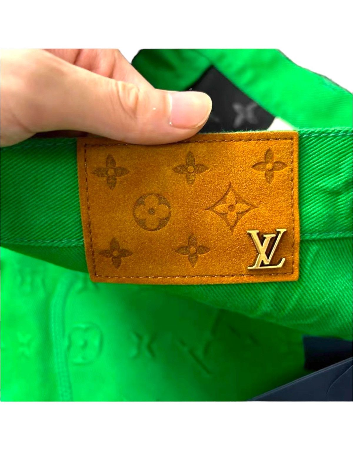 Louis Vuitton LOUIS VUITTON 32 Carpenter Embossed Monogram Denim Jeans Size US 32 / EU 48 - 7 Thumbnail