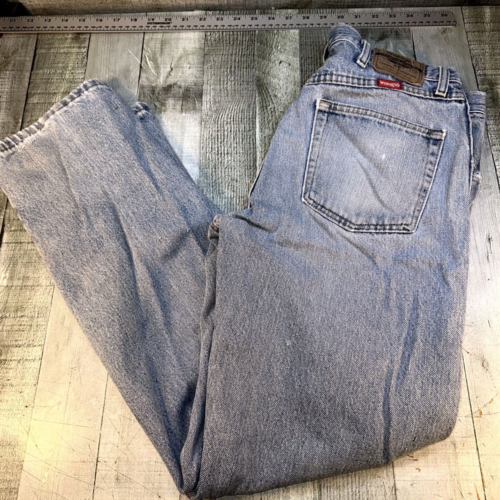 Wrangler VINTAGE Wrangler Jeans 34x32 Light Wash USA Made Red Tag Premium Quality Denim jeans Mens 34 34x32 Light Blue Red USA Wrangler Size US 34 / EU 50 - 6 Thumbnail