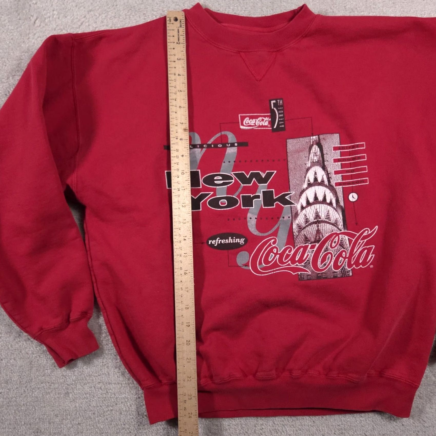 Vintage Coca-Cola Sweatshirt Mens M Red Graphic Print New York Chrysler Building Gear For Sports Pullover Cotton Polyester Size US M / EU 48-50 / 2 - 5 Thumbnail