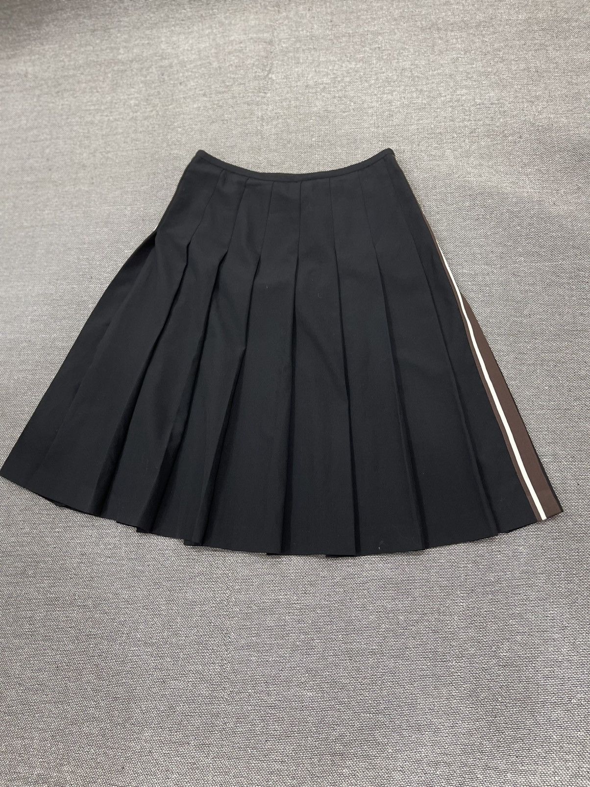 Comme des Garcons Robe de Chambre Comme des Garcons Black Wool Pleated Skrit Size 28" / US 6 / IT 42 - 5 Thumbnail