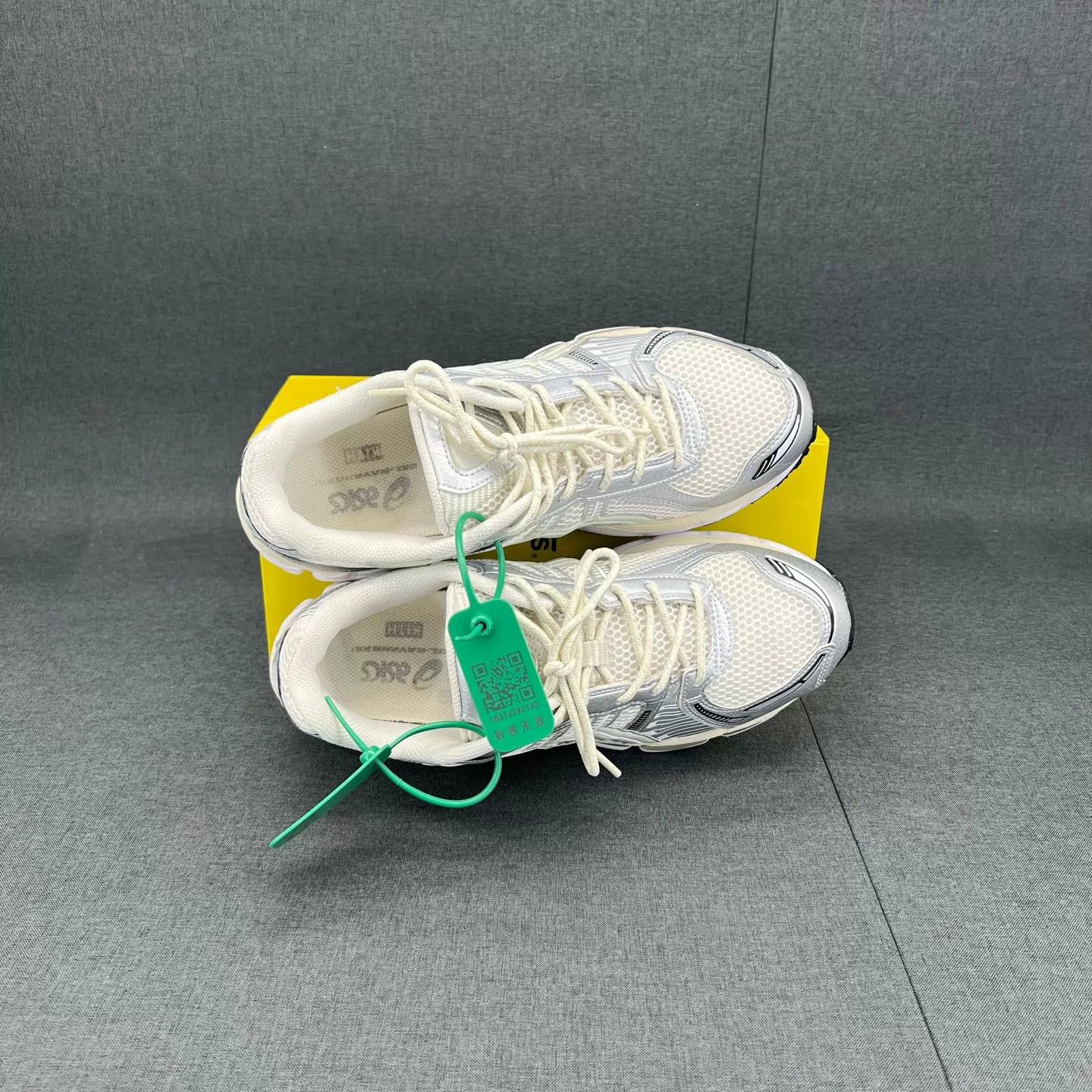 Asics kith x asics Brown Silver 43.5 US Like New Size US 10.5 / EU 43-44 - 8 Thumbnail