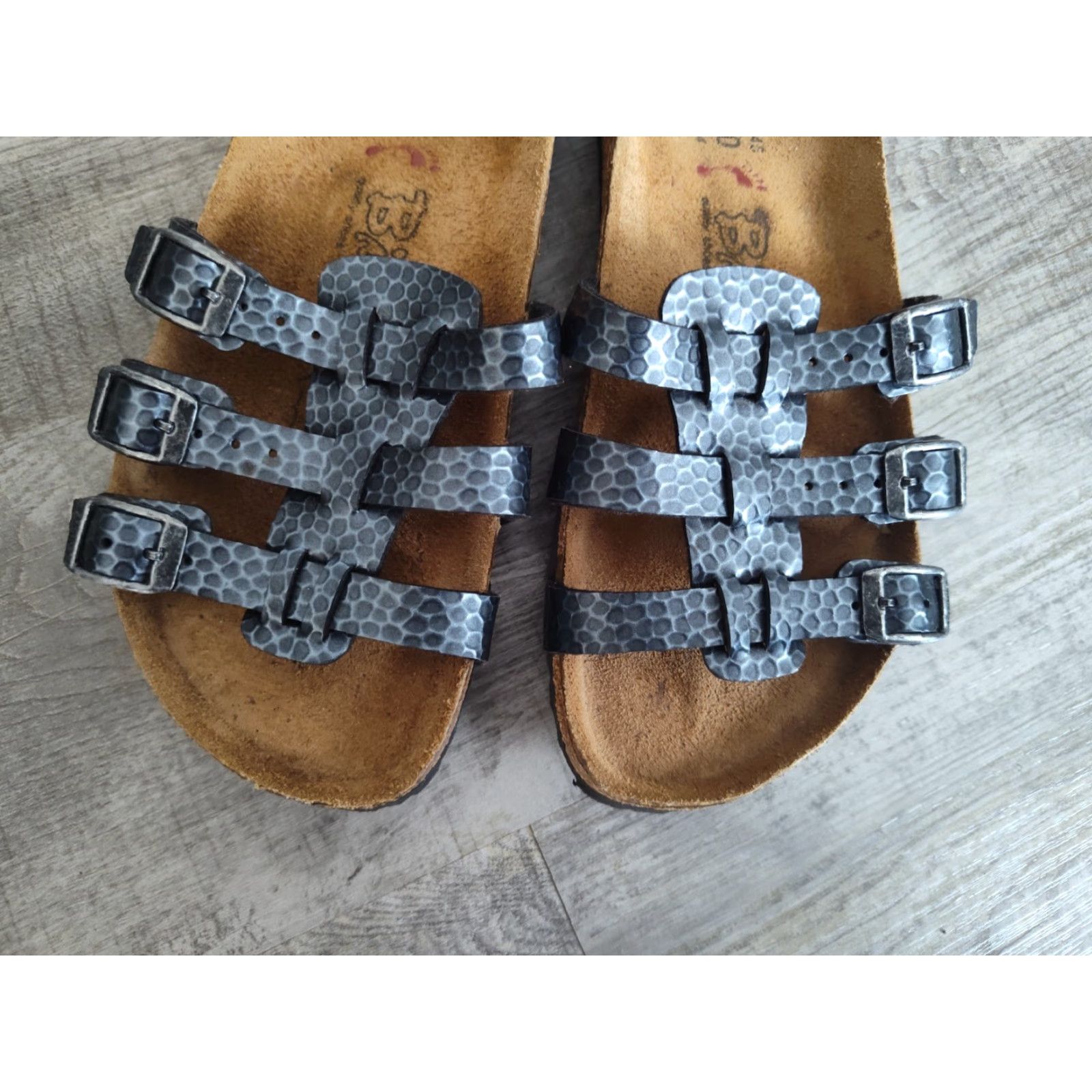 Birkenstock Birkenstock Xenia Sandals Women's 6 Gray Metallic Leather 3 Strap Buckle Slip-On Snakeskin Casual Size US 6 / IT 36 - 2 Thumbnail