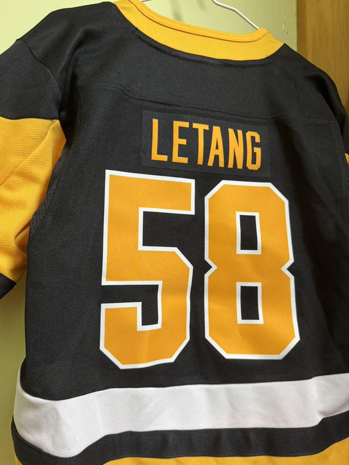 NHL Nfl Offical licensed Pittsburgh penguins jersey Size US S / EU 44-46 / 1 - 2 Thumbnail