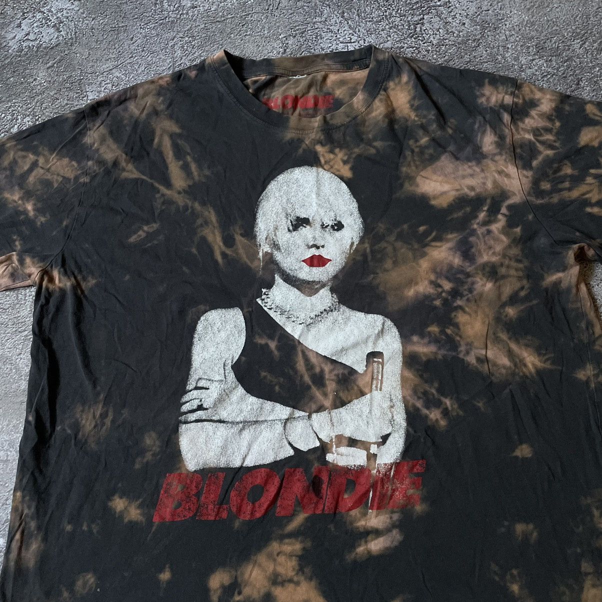 Vintage Vintage Y2K Sun Faded Graphic Tee Blondie Face Oversized XL Size US XL / EU 56 / 4 - 5 Thumbnail
