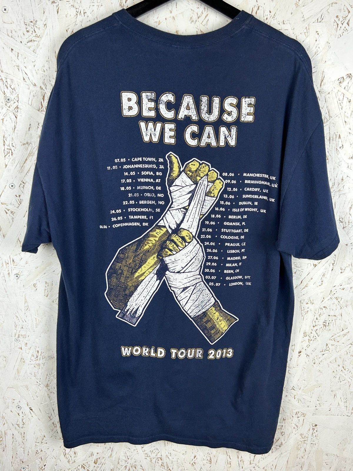 Band Tees Vintage Bon Jovi 2013 Because We Can Tour T-Shirt Blue L Size US XL / EU 56 / 4 - 4 Thumbnail
