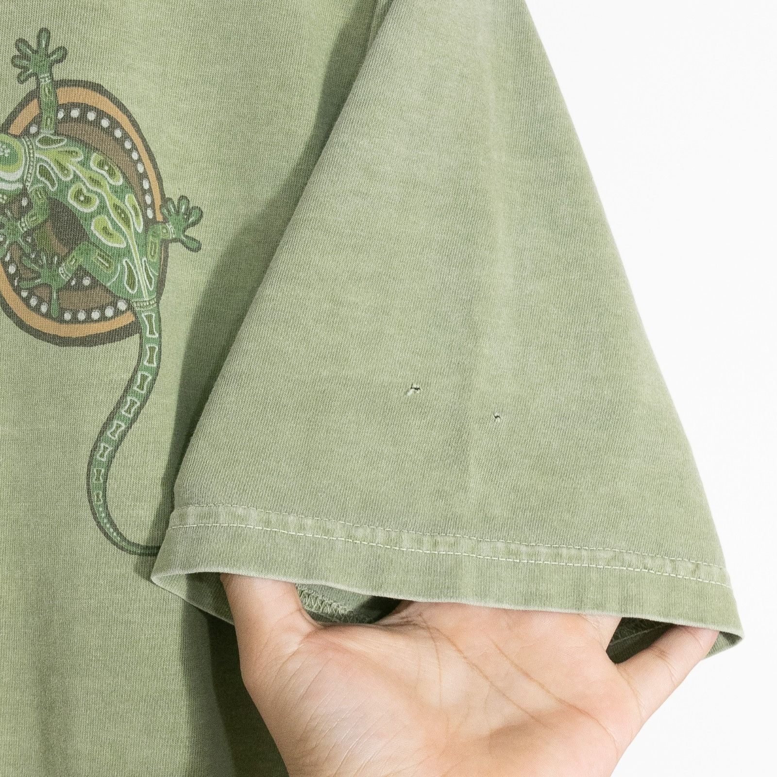 Vintage Vintage Crazy Shirts Hawaii Gecko Art T Shirt Mens Large Size US L / EU 52-54 / 3 - 8 Thumbnail