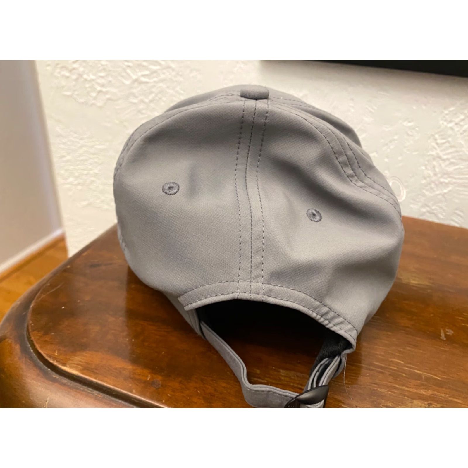 Titleist Titleist FJ Foot Joy Pro V1 Golf Hat Cap - Gray Adjustable Strapback Baseball Cap, Unisex Adults, Lightweight Sports Logo Shirt? Size ONE SIZE - 3 Thumbnail