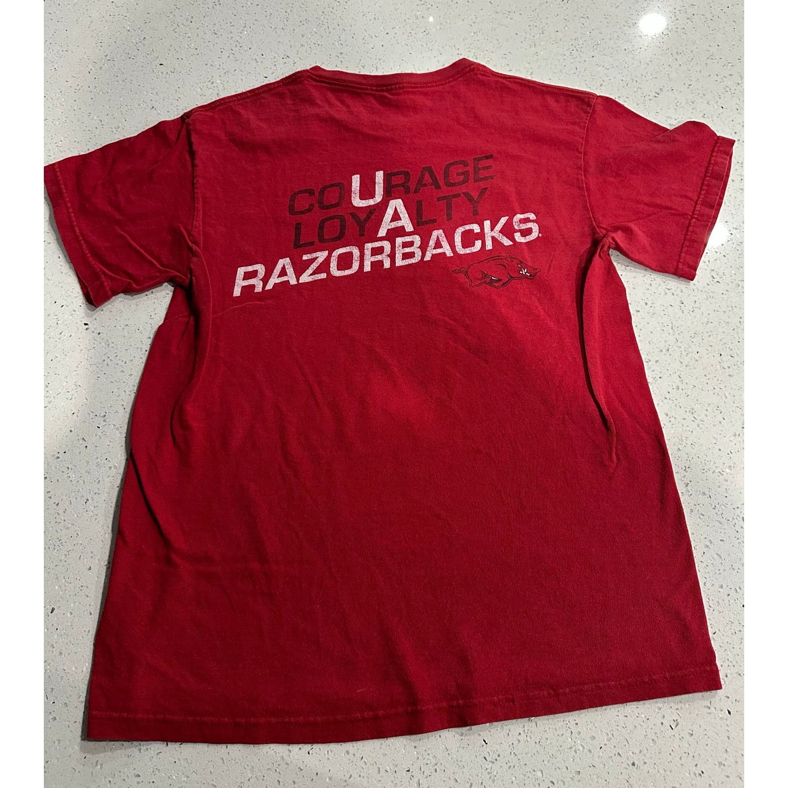 Other VTG Arkansas Razorback The Trough Red College T-shirt Size M Size US M / EU 48-50 / 2 - 2 Thumbnail