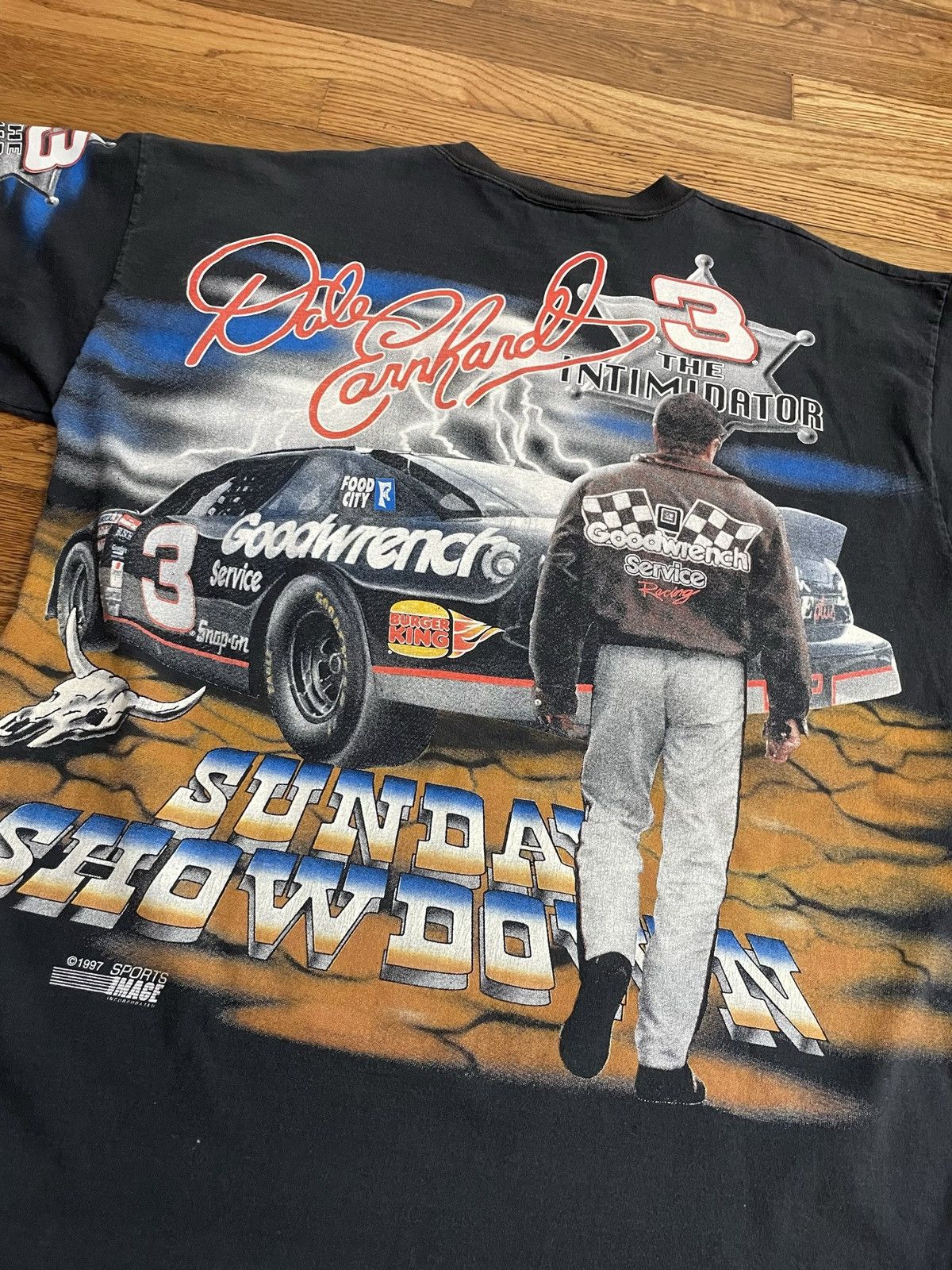 Chase Authentics × NASCAR × Vintage Vintage 1997 Dale Earnhardt 700 Charging Horses Tee Size US XL / EU 56 / 4 - 5 Thumbnail