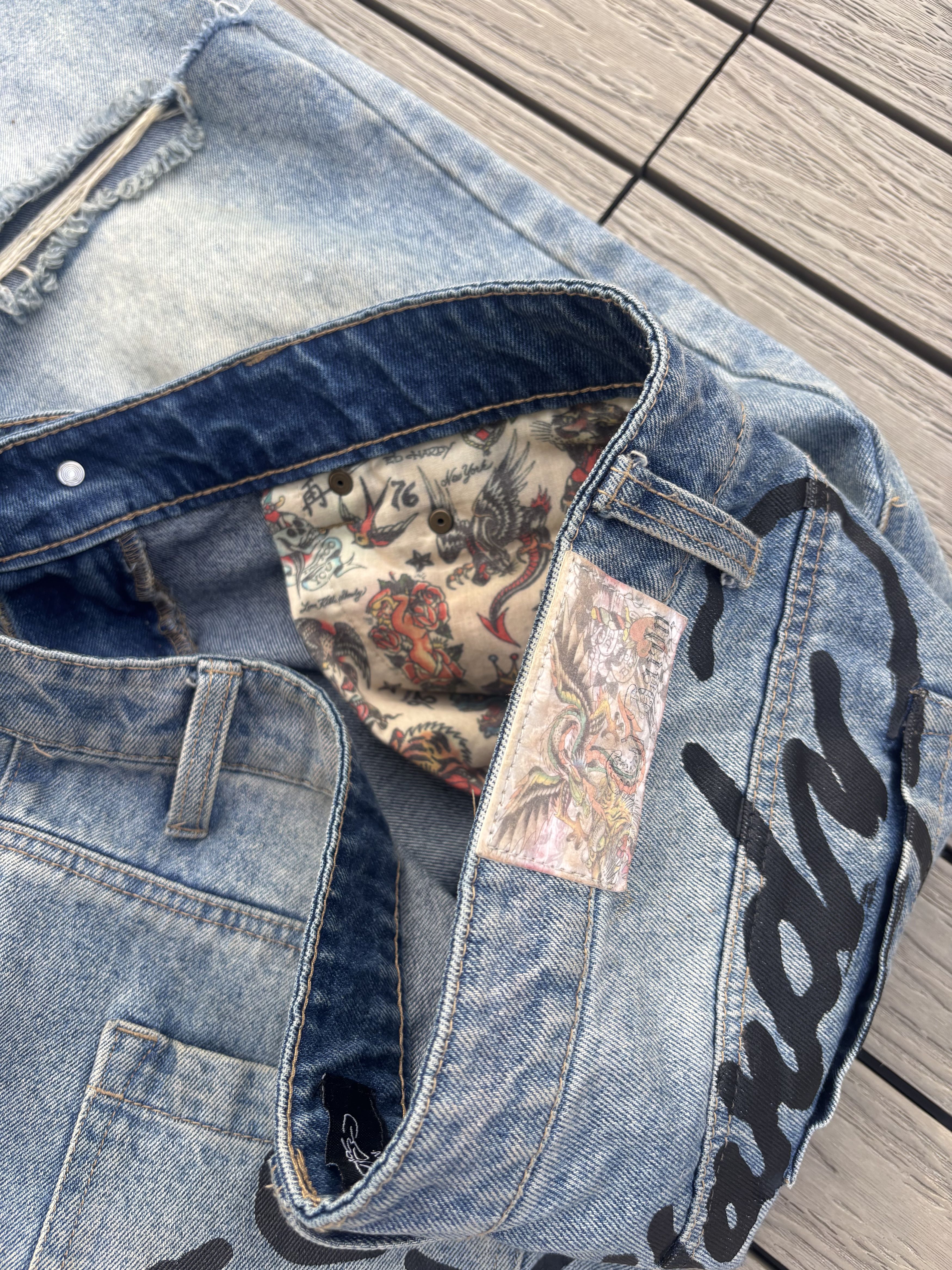 Ed Hardy Ed Hardy Printed Distressed Light Wash Logo Denim 34 Size US 34 / EU 50 - 6 Thumbnail