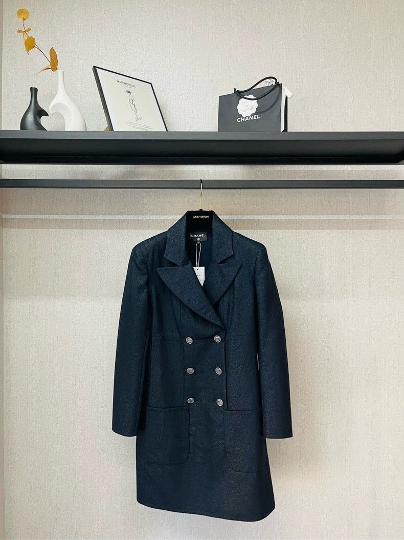 Chanel Chanel Navy Double-Breasted Wool Blazer- DMC Size US M / EU 48-50 / 2 - 1 Thumbnail
