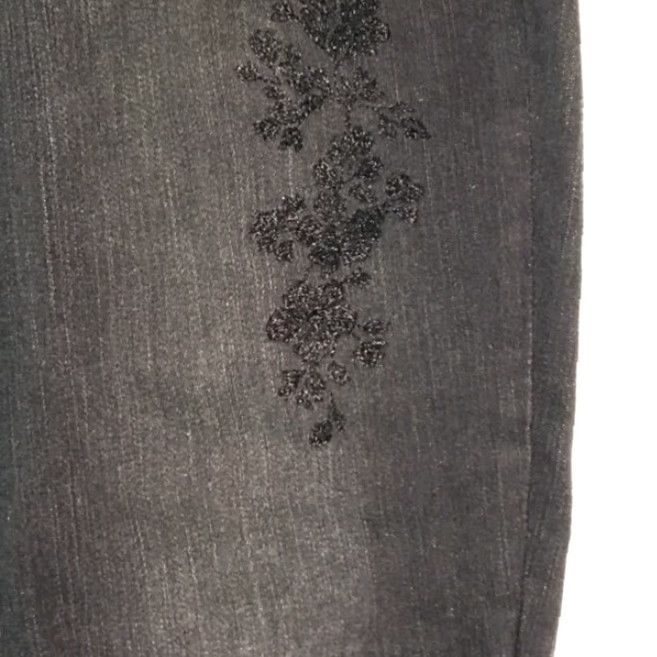 Vintage VINTAGE Levi's 711 High Rise Skinny Jeans Grey 30X30 18W Women's Jeans Floral Embroidered 30 inch Inseam Womens Jeans Skinny 711 Grey Vintage Size 30" / US 8 / IT 44 - 4 Thumbnail