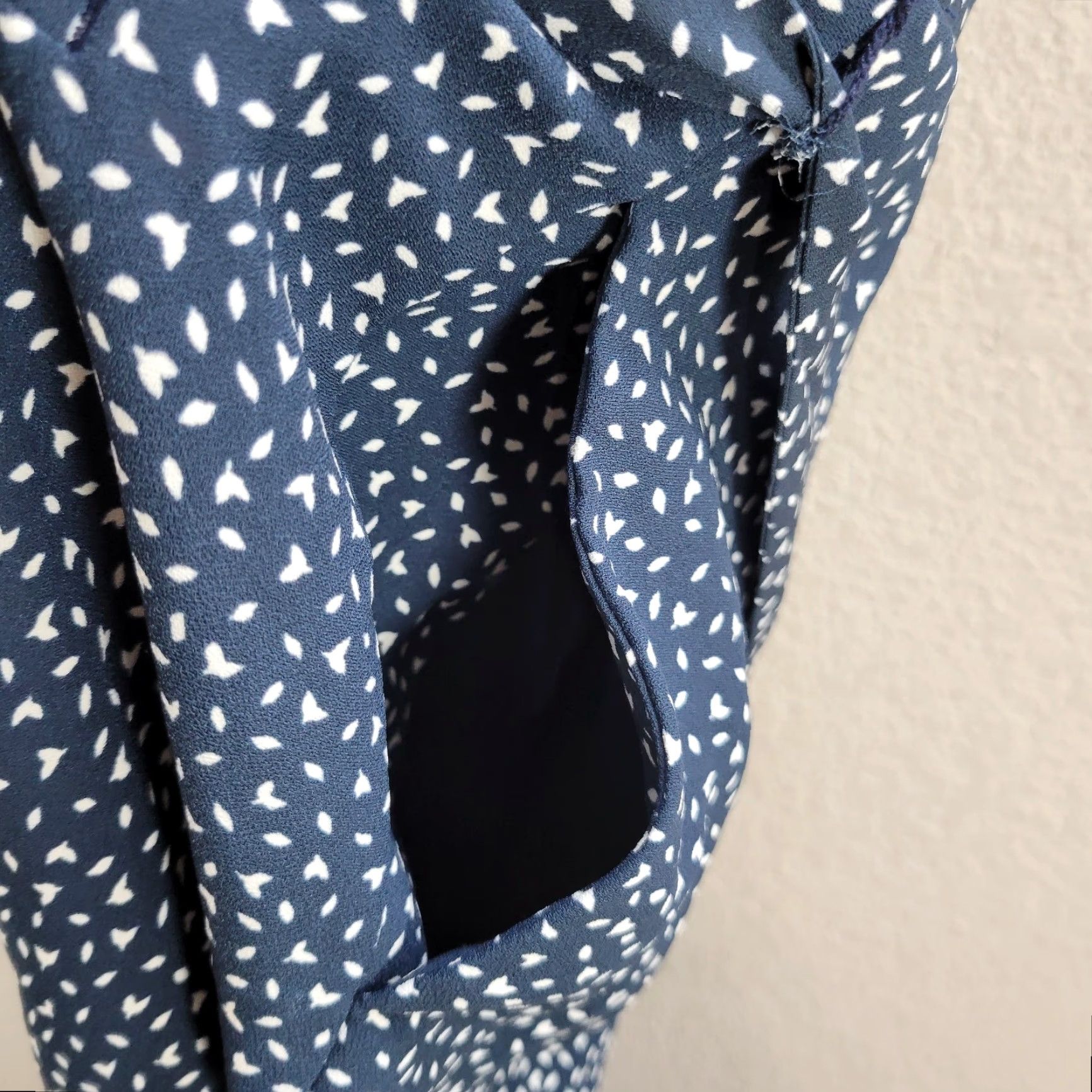 Banana Republic Banana Republic Women’s Romper Blue Ankle Ruffle Sleeveless Tie NWT Size 0 Size 25" / US 0 / IT 36 - 6 Thumbnail