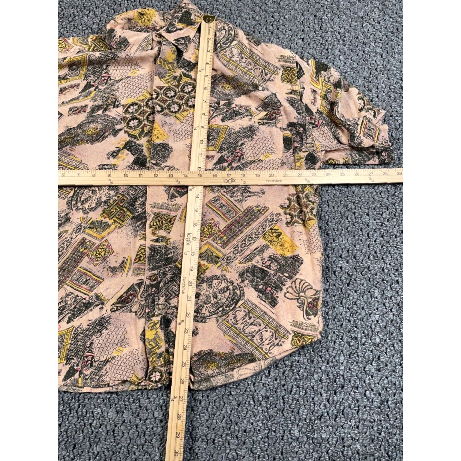 Vintage VINTAGE Men's XL Beige Abstract Pattern Shirt 90s Boho Hippie Retro Rayon Button-Up Casual Size US XL / EU 56 / 4 - 5 Thumbnail