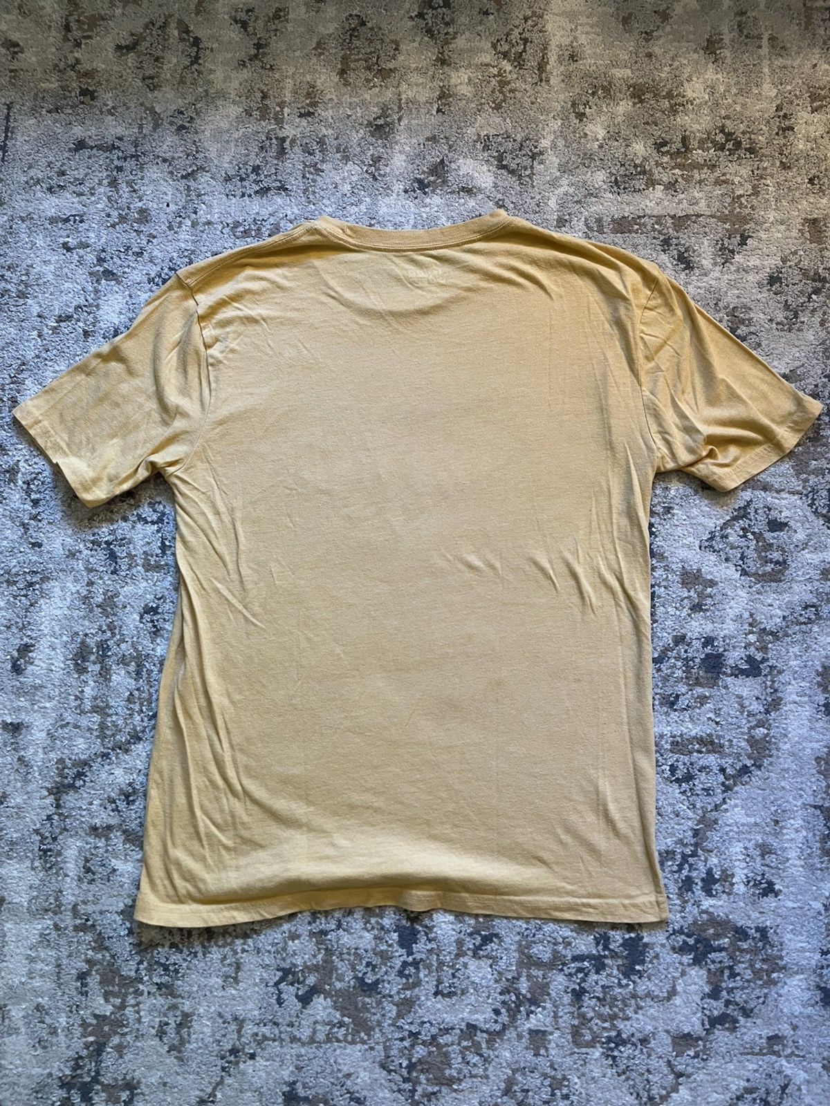 Other Blue 84 Perkins Cove Maine Men's Medium Mustard Graphic Tee Size US M / EU 48-50 / 2 - 4 Thumbnail