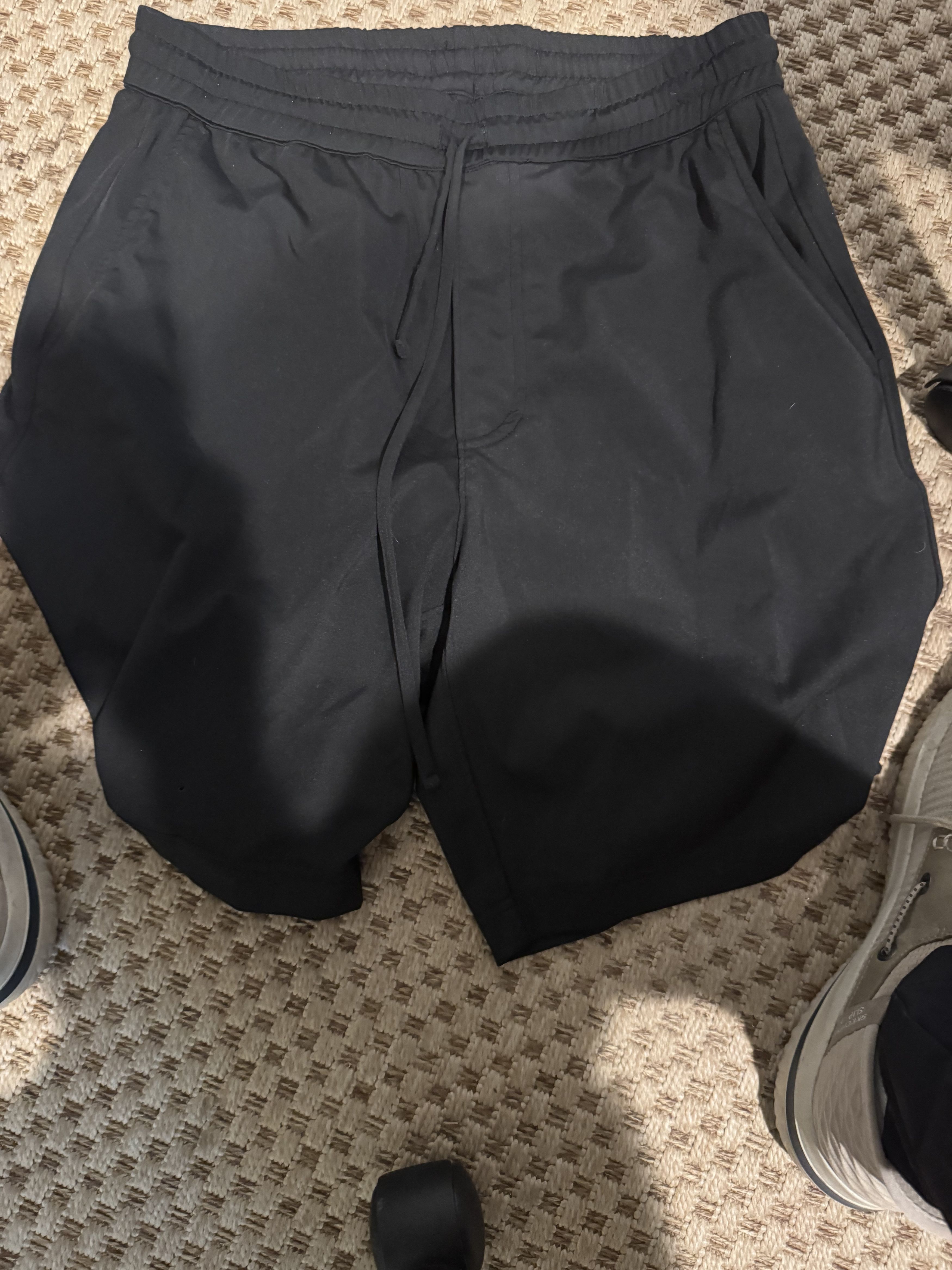 Saks Fifth Avenue Saks Men's Black Gym Shorts. No Defects. US M Size US 33 - 3 Thumbnail