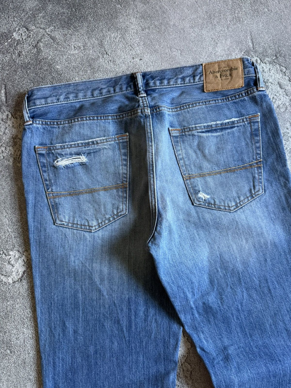 Abercrombie & Fitch Abercrombie Fitch 34/32 distressed denim pants jeans trouser Size US 34 / EU 50 - 13 Thumbnail