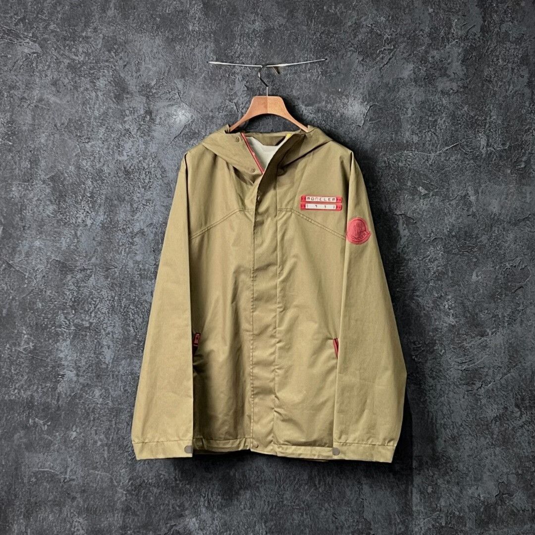 Moncler Moncler Casual Green Light Jacket xl Men Size US XL / EU 56 / 4 - 1 Thumbnail