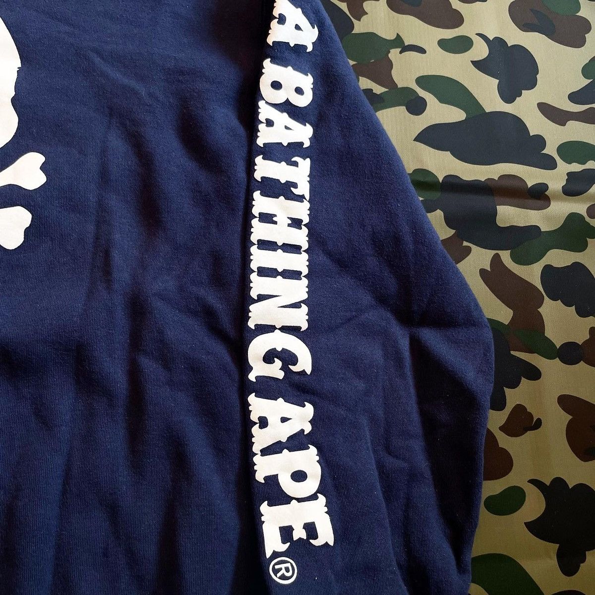 Bape BAPE PIRATE STORE CROSSBONES CREWNECK Size US L / EU 52-54 / 3 - 4 Thumbnail