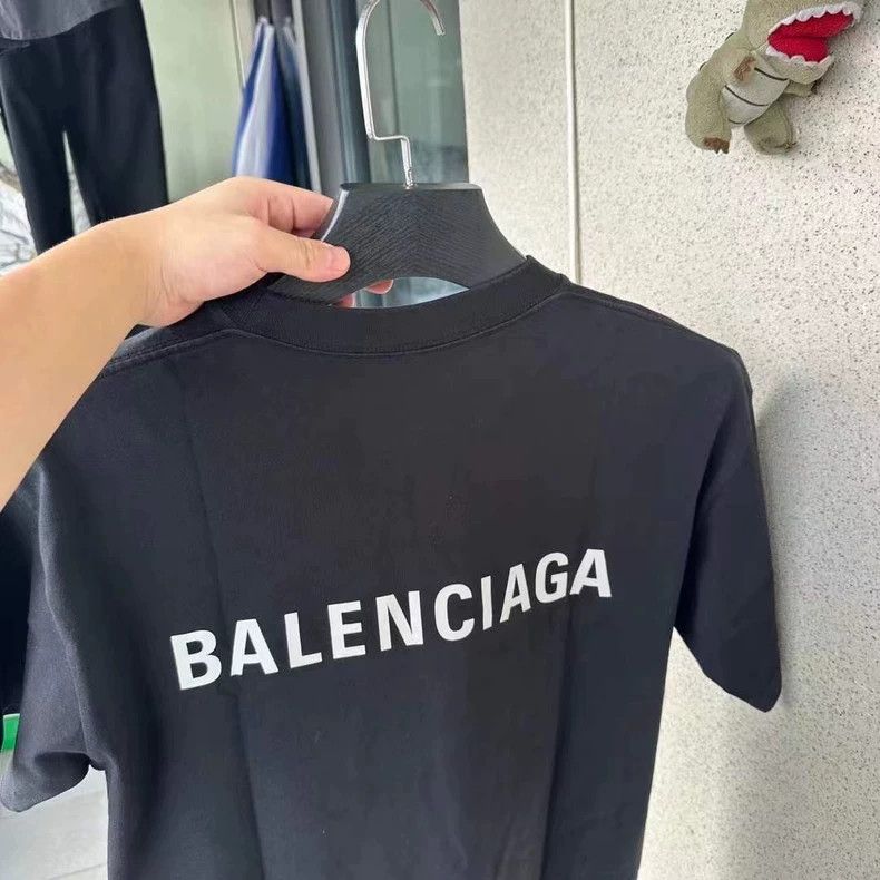 Other Balenciaga New front and back logo short sleeve Size US XS / EU 42 / 0 - 5 Thumbnail