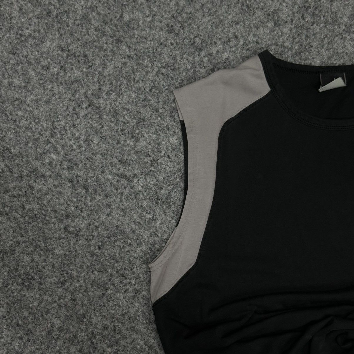 Nike VTG Nike Vest Size M Distressed Cotton Black 00s USA Hype Size US M / EU 48-50 / 2 - 3 Thumbnail