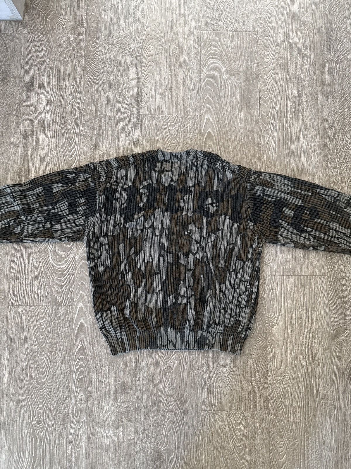 Supreme Supreme Old English Printed Sweater Size US M / EU 48-50 / 2 - 1 Thumbnail