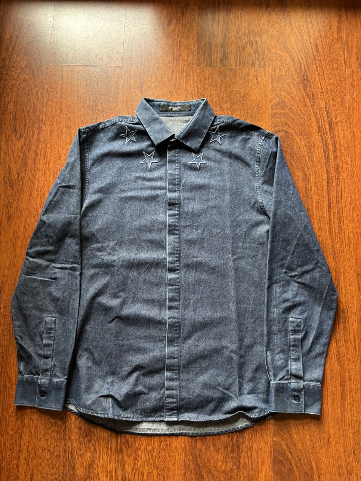 Givenchy Givenchy star denim shirt Size US M / EU 48-50 / 2 - 2 Thumbnail