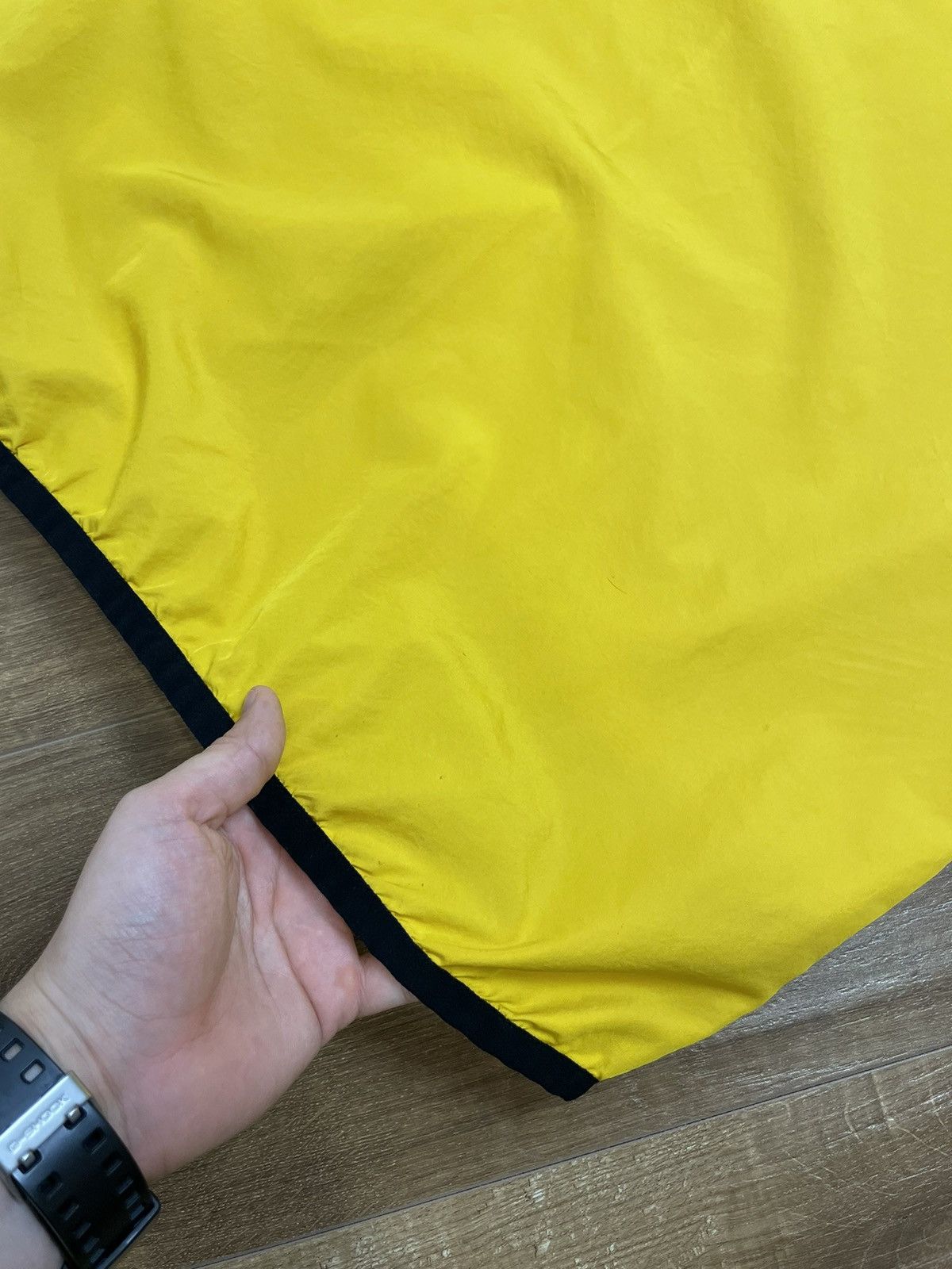 Nike Vintage Nike Y2K Style Hot Yellow Logo Anorak Bomber Jacket Size US L / EU 52-54 / 3 - 21 Thumbnail