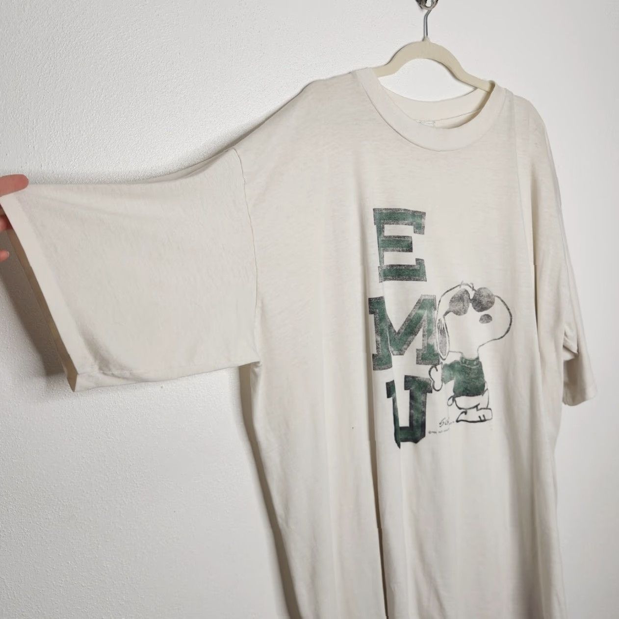 Vintage VINTAGE Snoopy EMU Oversized Single Stitch Sleep Shirt Distressed Faded Thin White Women One Size T-Shirt Emo Goth Grunge 90s 00s Vintage Size ONE SIZE - 3 Thumbnail