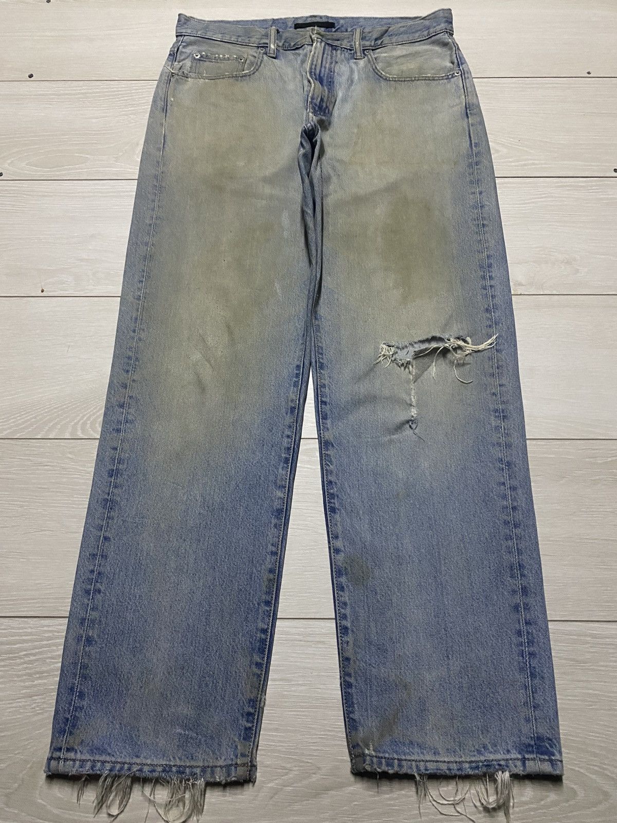 Uniqlo Vintage Japanese Uniqlo Grunge Distressed Tappered Leg Jeans Size US 34 / EU 50 - 1 Thumbnail