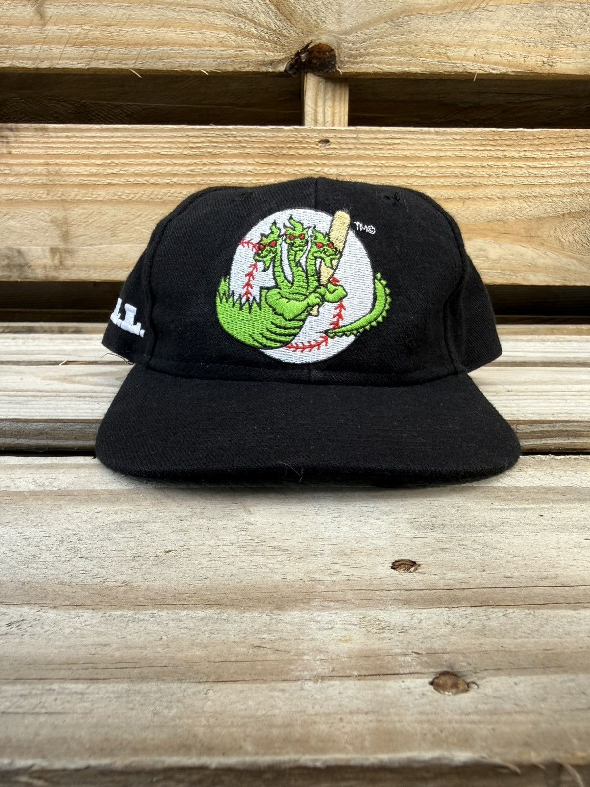 Vintage Vintage Beijing Hydra Baseball SnapBack Hat Size ONE SIZE - 1 Thumbnail