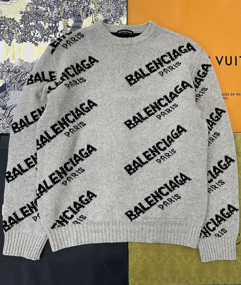 Balenciaga Balenciaga Gray sweater with large lettered logo, size M Size US M / EU 48-50 / 2 - 1 Thumbnail